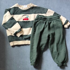 Zara Kids Green and Cream Sweatshirt and Jogger Set